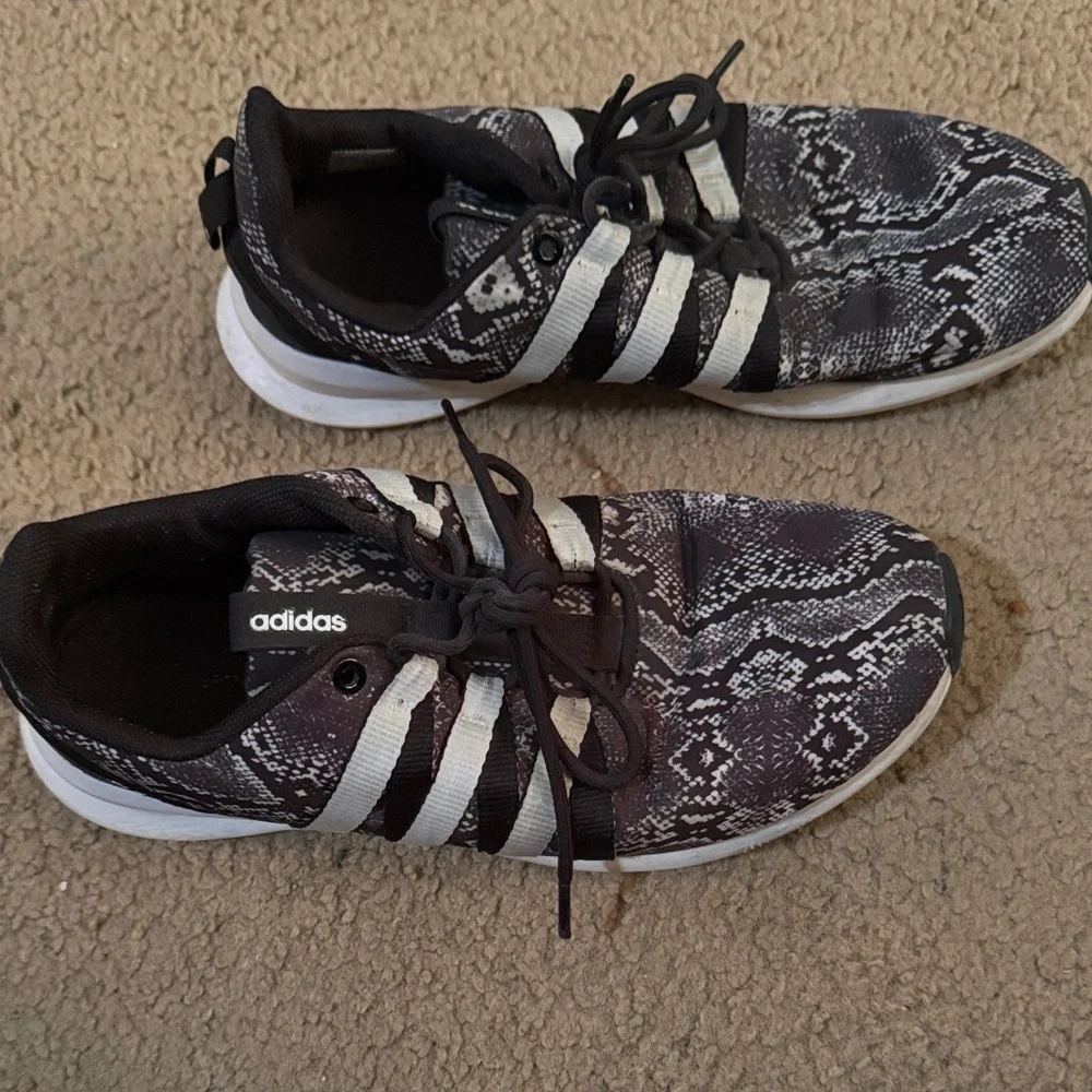 adidas Black and White Snake-Pattern Running Shoes - Picture 6 of 6